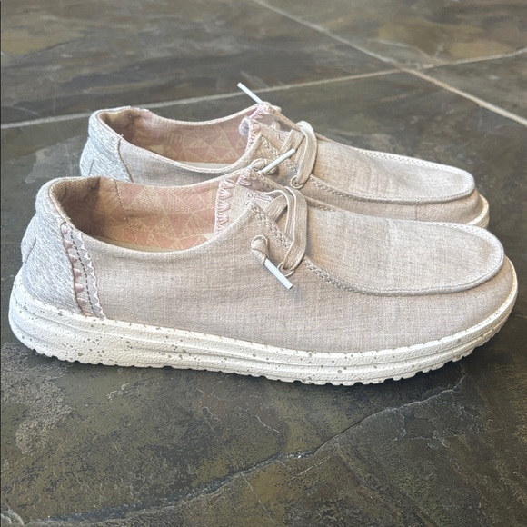 Hey Dude Wendy Shoe - Picture 6 of 13